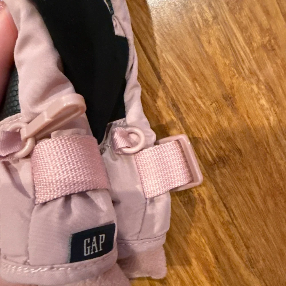 GAP kids winter gloves